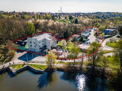 Prodej multifunkčního areálu přímo u Kyjského rybníka.  - Fotka 2