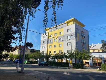 Exkluzivně, prodej bytu 2+1 po rekonstrukci, 56 m2, ulice Skalníkova – Mariánské Lázně - Fotka 1