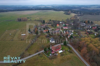 Exkluzivně, prodej pěkného stavebního pozemku 3384 m2 stodolou na okraji obce Olbramov - Fotka 10