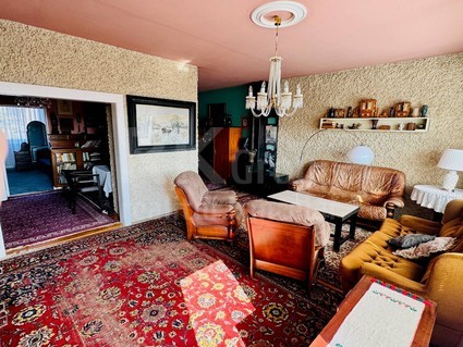 Prodej bytu, 3+1, 102 m2, 4.p/4.p, 2x lodžie, sklep, komora, ul. Stavbařů – Mariánské Lázně - Fotka 2