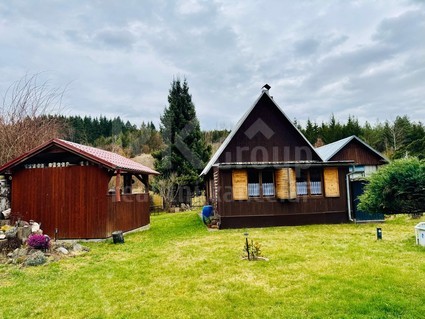  Prodej chaty, pozemek 365m2 , včetně vybavení, elektřina,   k.ú.  Svojšín - Fotka 1