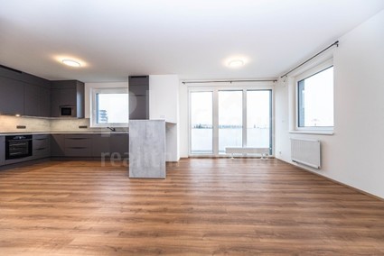 Pronájem luxusního a nového bytu 3+kk/2B/G v čerstvě dokončené novostavbě u stanice metra Prosek.  - Fotka 11