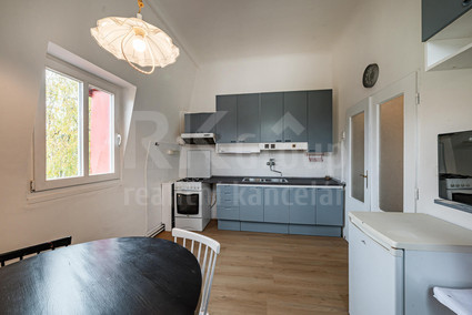 Pronájem světlého bytu, 1+1, 3.patro, 45 m2, Husova ul. - Mariánské Lázně - Fotka 10