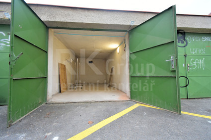 Pronájem garáže nebo skladu, 17 m2, Praha 4 - Michle,  ul.Kapitulská - Fotka 1