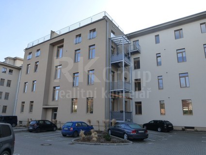 Pronájem bytu 3+kk/L, 72 m2, ul. Tomanova, Slaný - Fotka 1