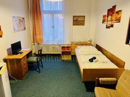 Pronájem vybaveného pokoje s Wi-Fi, 15 m² – Anglická, Mariánské Lázně - Fotka 1