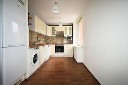 Pronájem bytu 3+kk, 67,5 m2 se zasklenou lodžií, 7 m2 a komorou, Praha 4 - Krč, ul.V Štíhlách - Fotka 2