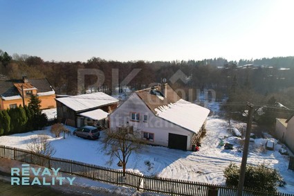 Prodej rodinného domu, 7+1, pozemek 4 452 m², garáž, rybník, skleníky, Valy u Mariánských Lázní - Fotka 1