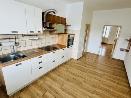 Pronájem bytu, 2+1, po rekonstrukci, 68m2, 1. patro, Hlavní třída – Mariánské Lázně - Fotka 2