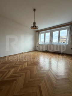 Pronájem bytu 3+1, 84 m2 s balkonem a neprůchozími pokoji, Praha 8 - Libeň, ul.Sokolovská