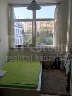 2+1, 58 m2, 5.p. s výtahem a společnou terasou v 5.patře, Praha 10 - Vinohrady, ul.Voroněžská - Fotka 6