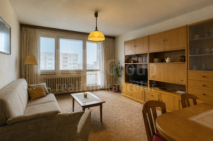 Prodej investičního bytu 3+1 76m², + lodžie a sklep, Praha 14 – Černý Most - Fotka 2