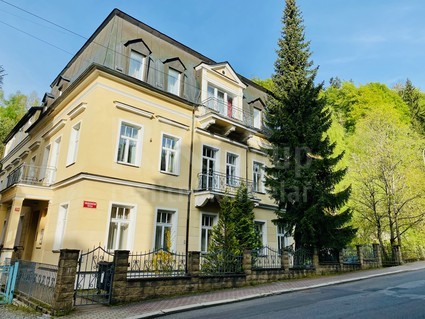 Pronájem bytu 1+1, 42m2, parkovací stání, zařízený, Třebízského ulice – Mariánské Lázně - Fotka 2
