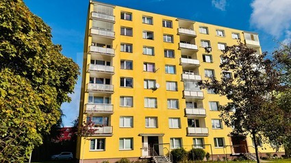 Pronájem světlého bytu 4+1, 80 m², lodžie, komora, výtah, 6. patro, Hroznatova – Mariánské Lázně - Fotka 1