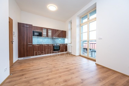 Pronájem bytu 2+kk, 44 m, Komenského náměstí, Slaný - Fotka 2