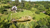 Prodej rodinného domu s pozemkem 20615 m2, zahradním domkem a vlastním biotopem v Křivoklátě. 