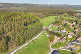Dovoluji si Vám nabídnout stavební pozemek 1375 m2 v obci Valy u Mariánských Lázní. 