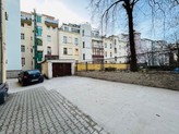 Pronájem parkování ve vnitrobloku na Vinohradech, Ul. Uruguayská. 