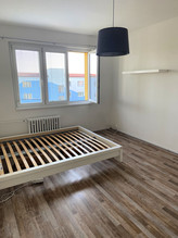  1+1, 36 m2 s lodžií na chodbě, Praha 10 - Záběhlice, ul.Sasanková