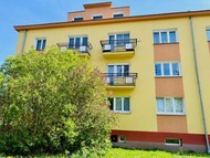 Pronájem bytu 2+1, 1.P, 2x balkón, komora,…